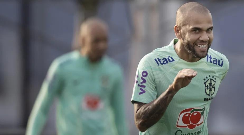 Daniel Alves é investigado por assédio sexual na Espanha