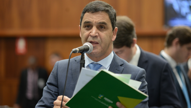 Wilde Cambão é o novo líder do governo na Alego