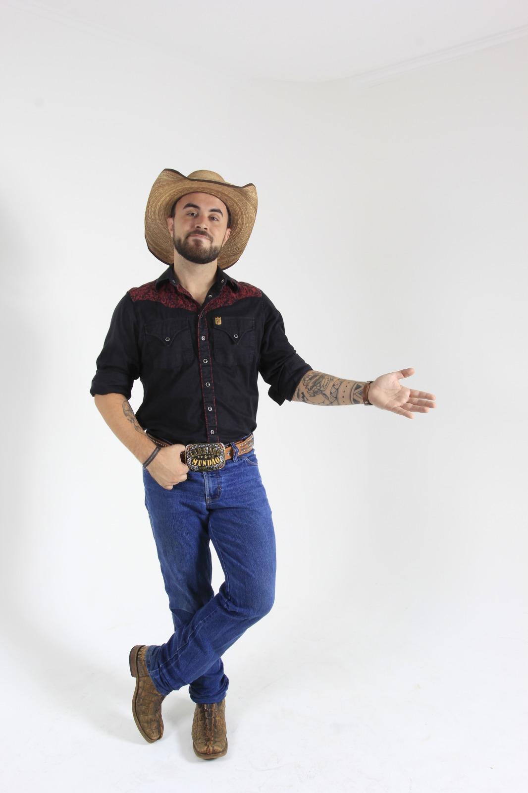 Teatro Goiânia recebe stand up com Marcus Cirillo neste sábado (15/4) 