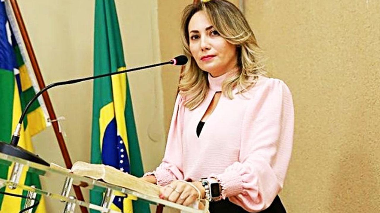 A Força Inabalável da Vereadora Camila Rosa em Aparecida de Goiânia!