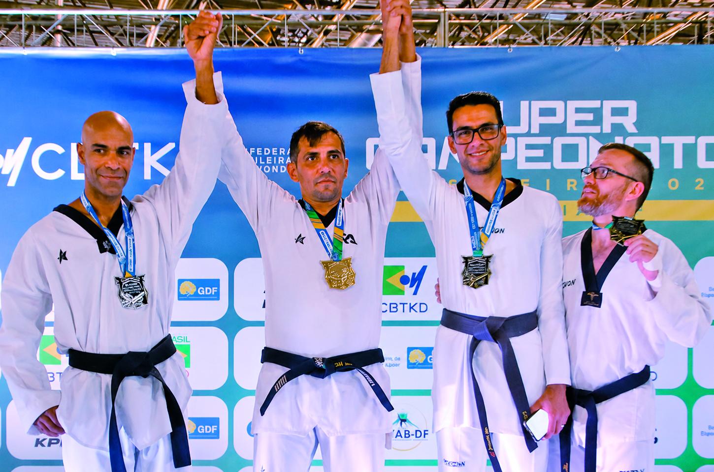 Mestre Francisco: 25 anos transformando vidas pelo Taekwondo em Goianira
