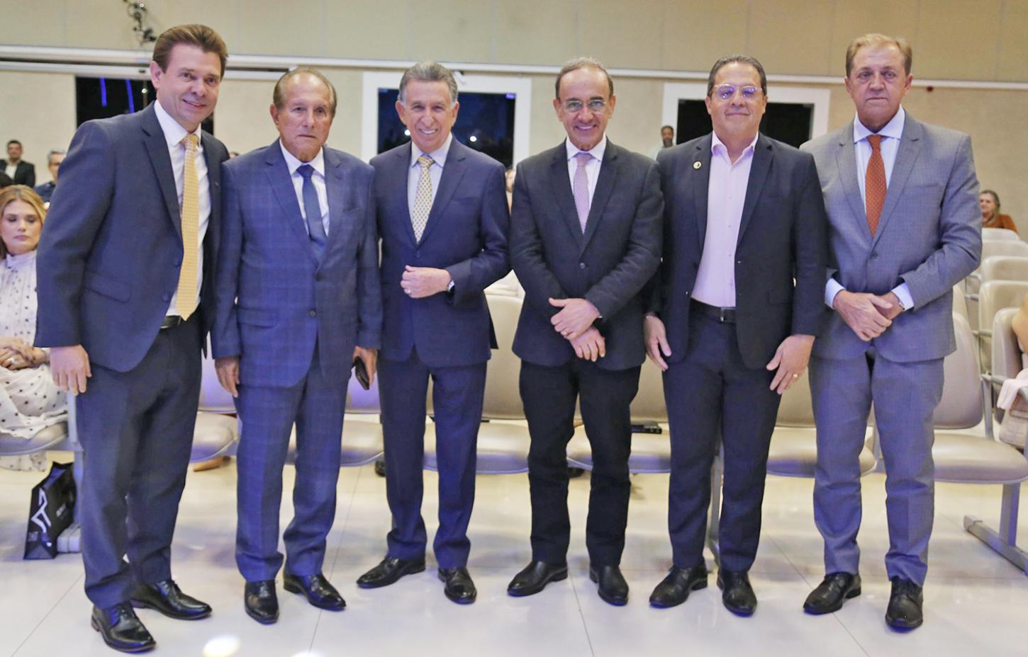 Pastor Gentil celebra 77 anos em noite de fé, homenagens e presença de grandes lideranças em Goiânia
